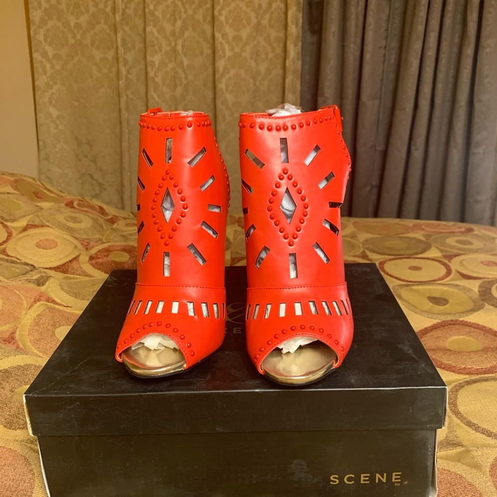 Scene by ShoeDazzle heels (Elani) - Picture 2 of 5